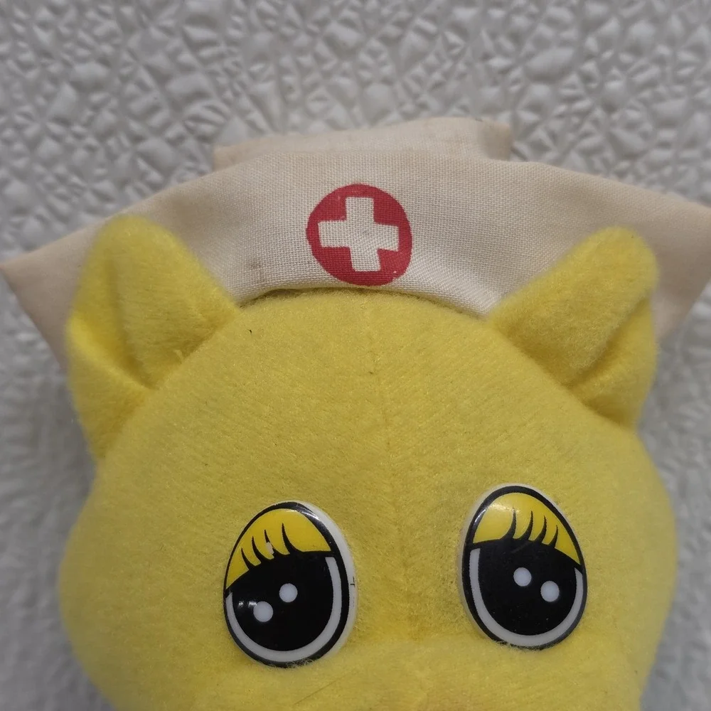 Vintage Tara Kids Kuddlee Dress-Ups Nurse Cat Yellow 7